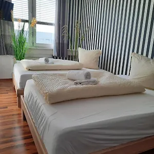  Privatunterkunft Sleep Well